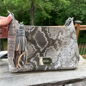 5/$25 Pre Loved Nine West Gray Faux Snake Print Crossbody Bag In good condition